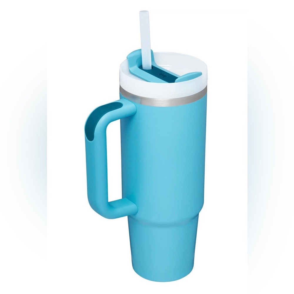 ✨NWT✨ Stanley 30 oz. Quencher H2.0 FlowState Tumbler - Pool - Picture 2 of 3
